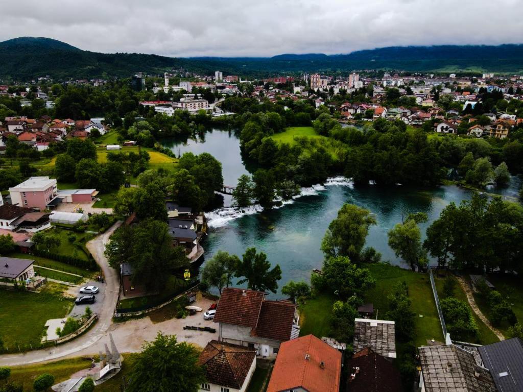 Holiday Home Waterfall View Bihać Extérieur photo