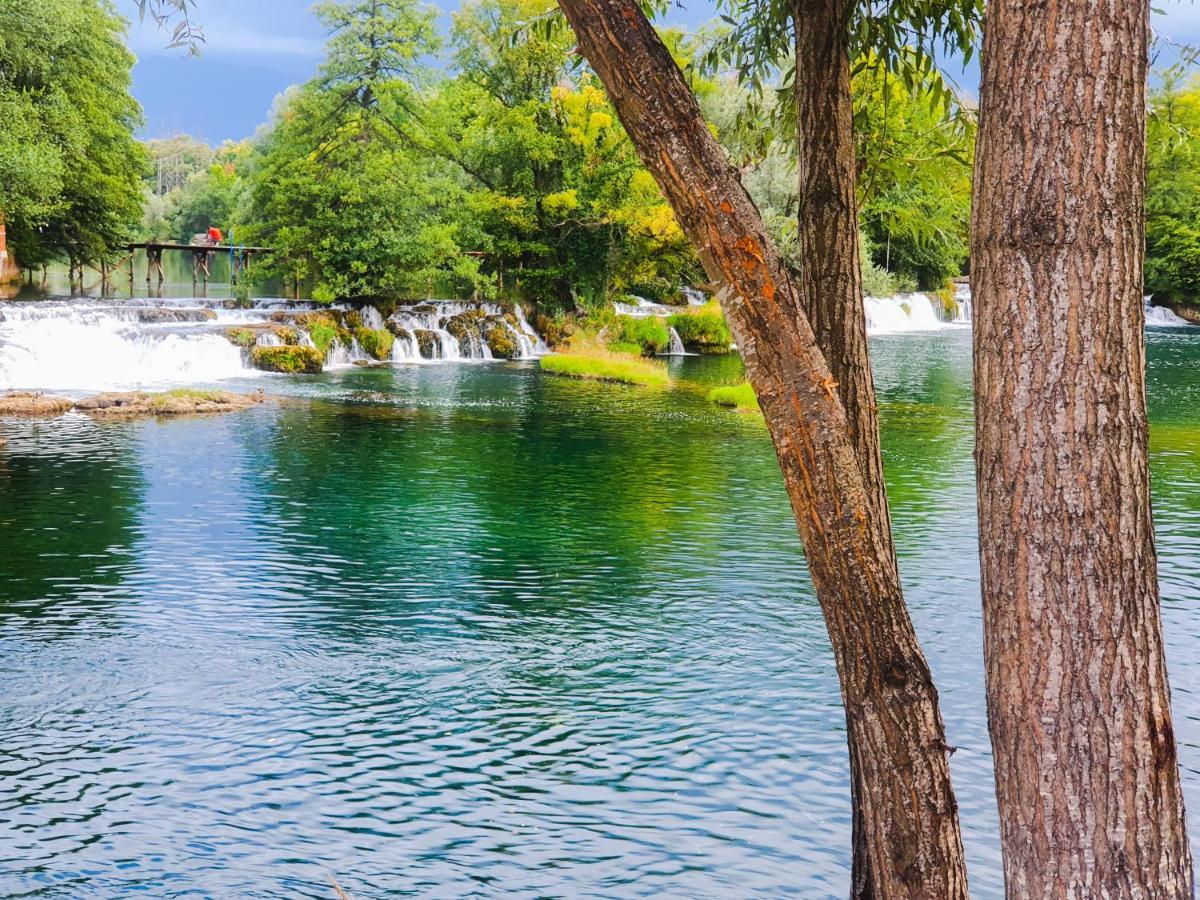 Holiday Home Waterfall View Bihać Extérieur photo